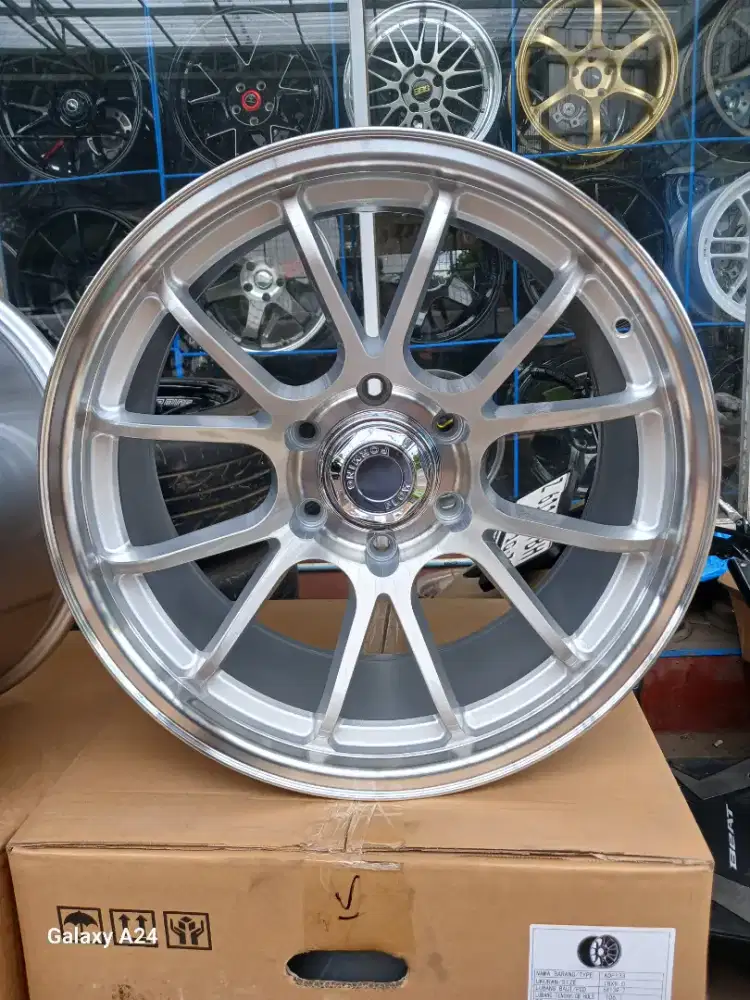 Velg NF venom ring 18 lebar 9 pcd 6x139,7 ET 0 silver brush