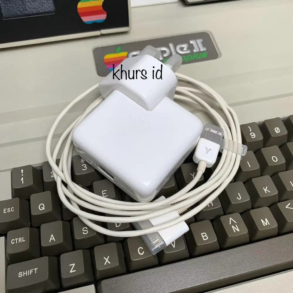 charger firewire 1.8m ipod classic 1set rare - original apple