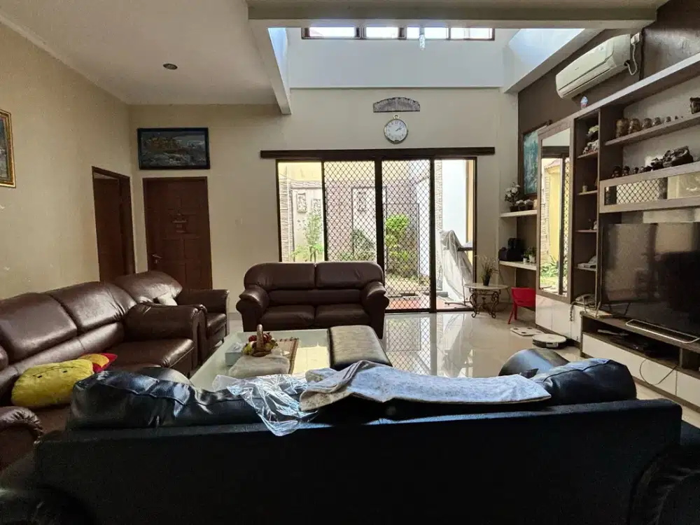 Dijual Rumah Luas di Bekasi Selatan Jawa Barat