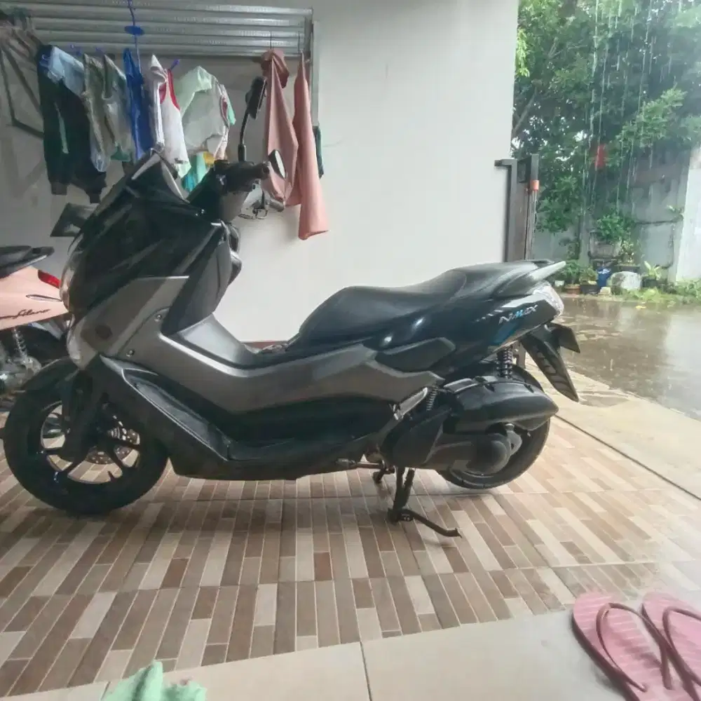 Motor dijual . Lecet pemakaian