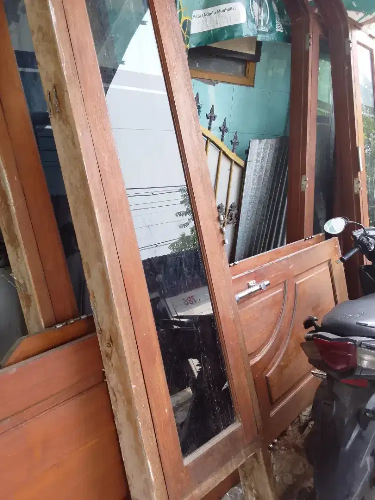 Kusen bekas layak masih bagus