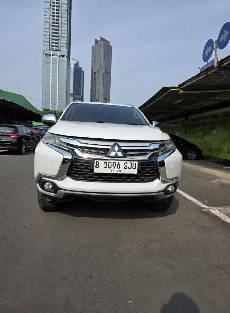 mitsubishi pajero Dakkar ultimate km 68 ribu