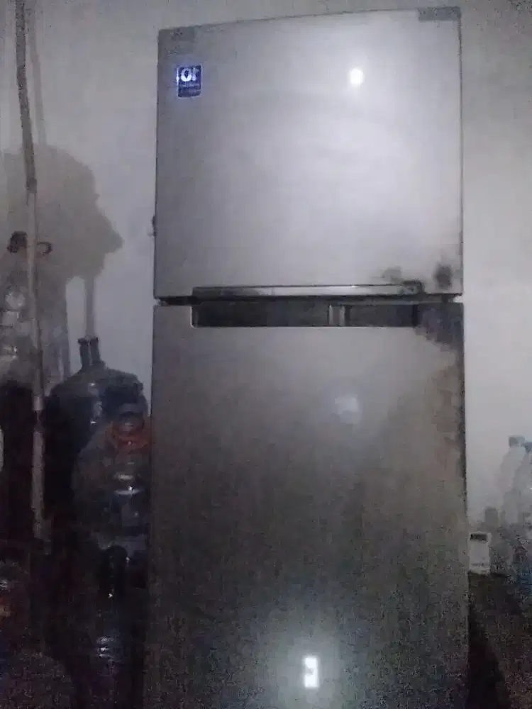 Jual Kulkas Samsung 2 Pintu Inverter (Kondisi super mulus)
