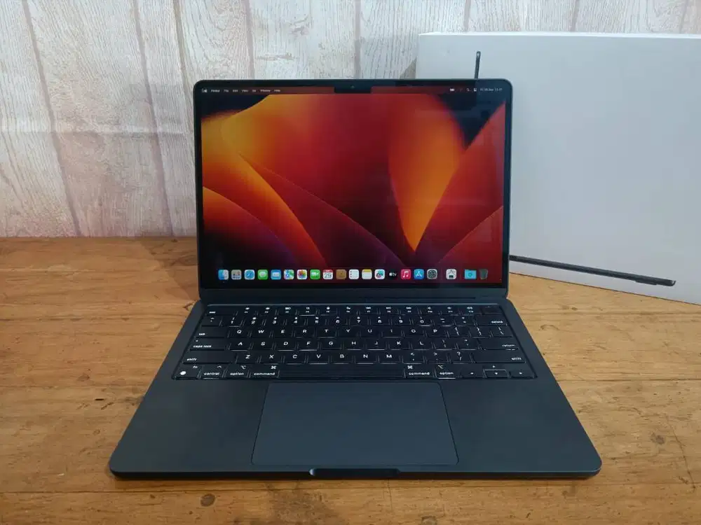 MacBook Air M2 iBox Chip Apple M2 RAM 8GB SSD 512GB BH 88% Jual Murah