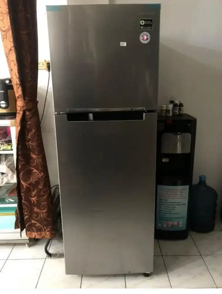 Kulkas Samsung 2 Pintu 321L