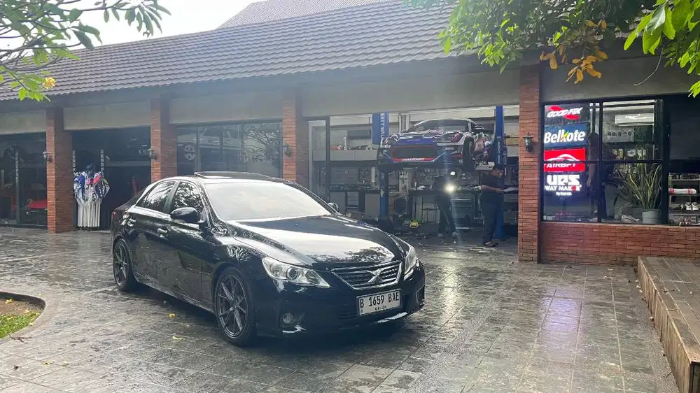 Toyota Mark X 2012
