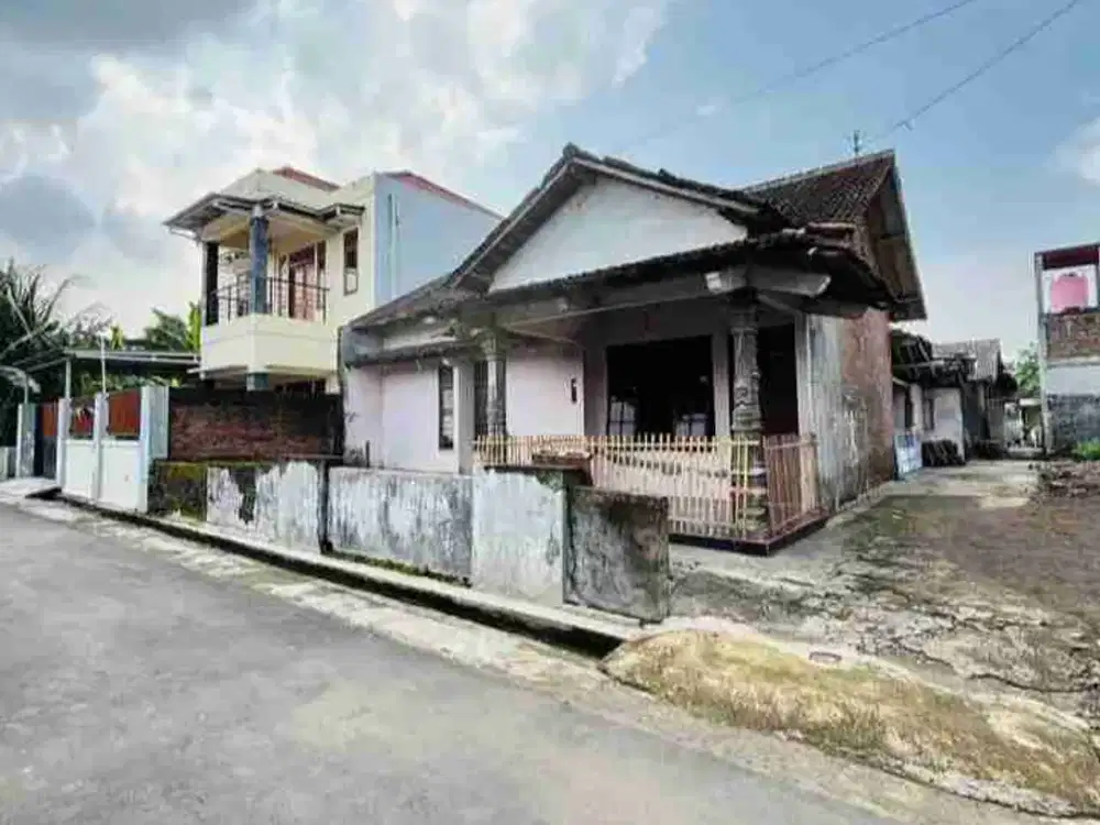 Dijual TaNh bonus rumah Di Gajahan Colomadu