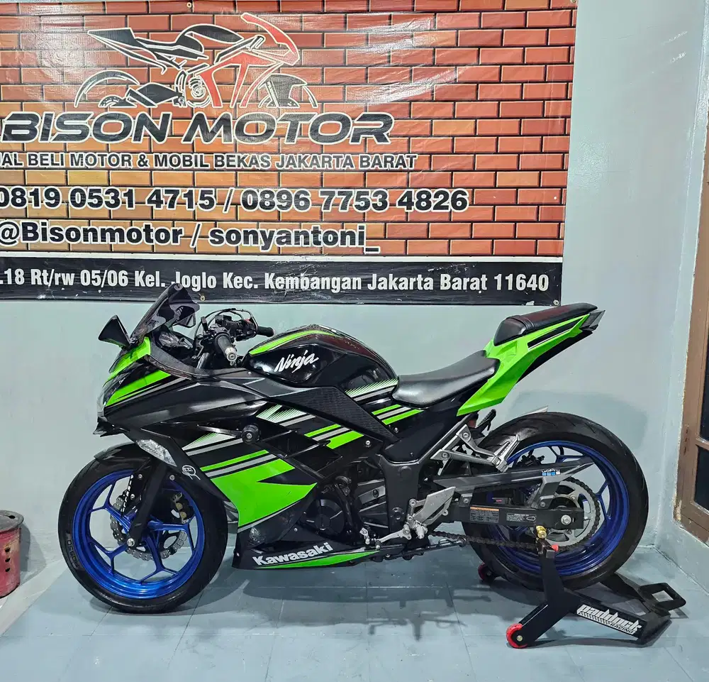 KAWASAKI NINJA 250 FI 2 SYLINDER THN 2018 / 2017 ISTIMEWA HIJAU HITAM