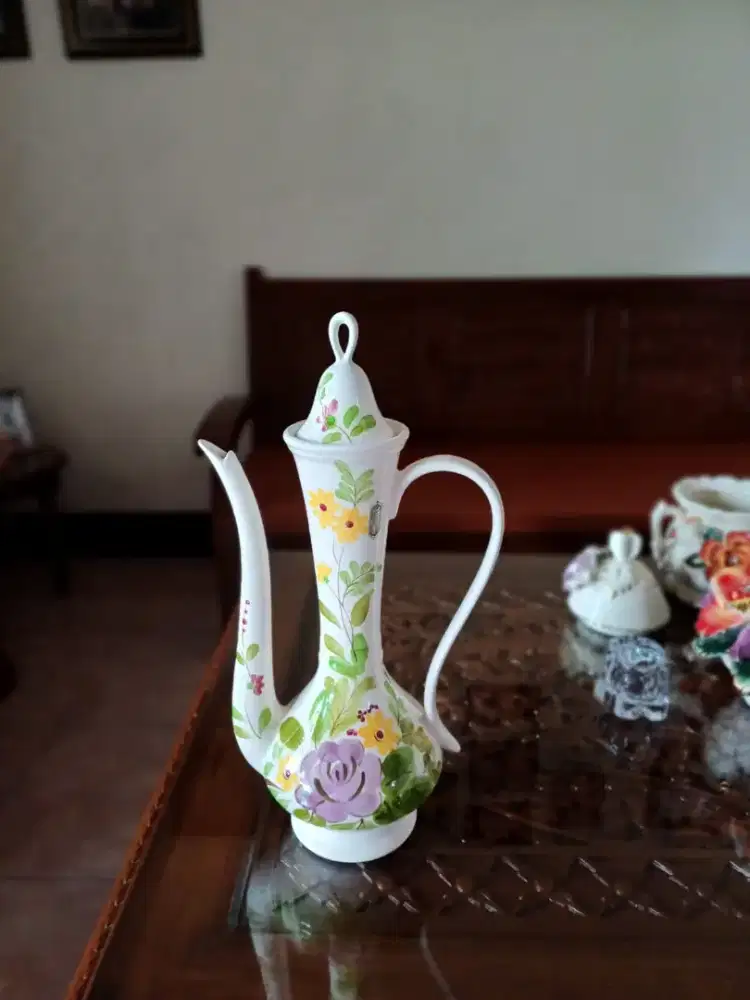 Vase Teko Motif Bunga
