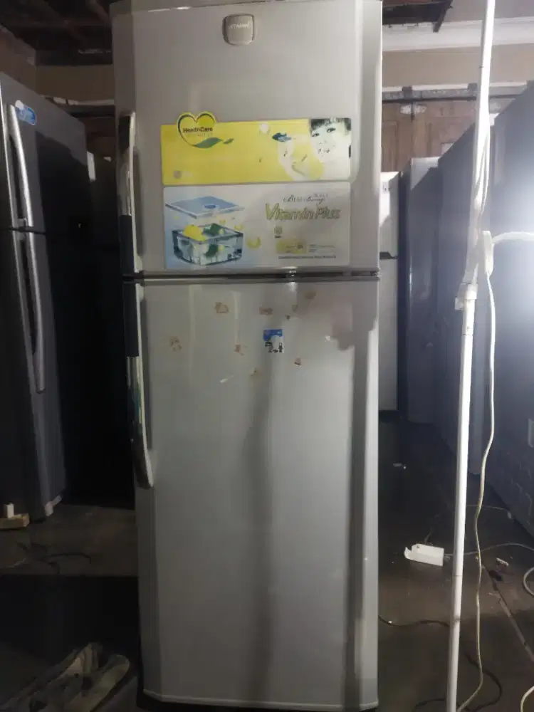 Kulkas LG Vitamin 2 Pintu Mulus