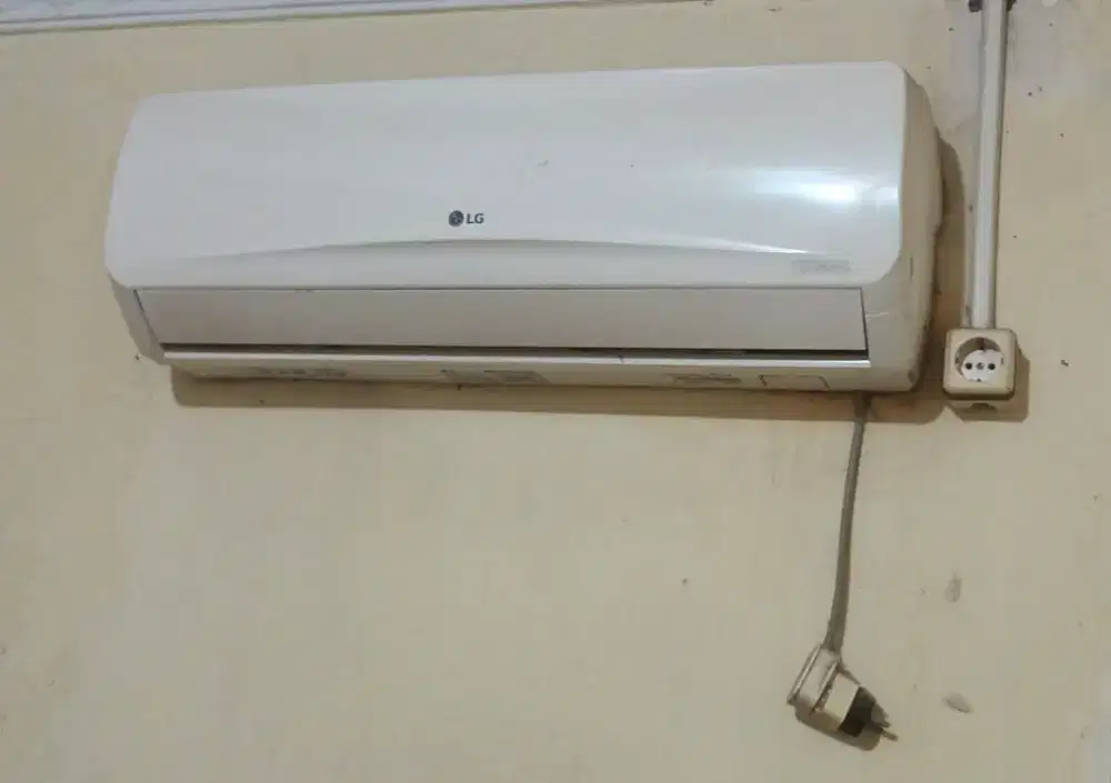 AC LG ½ Pk Low Watt