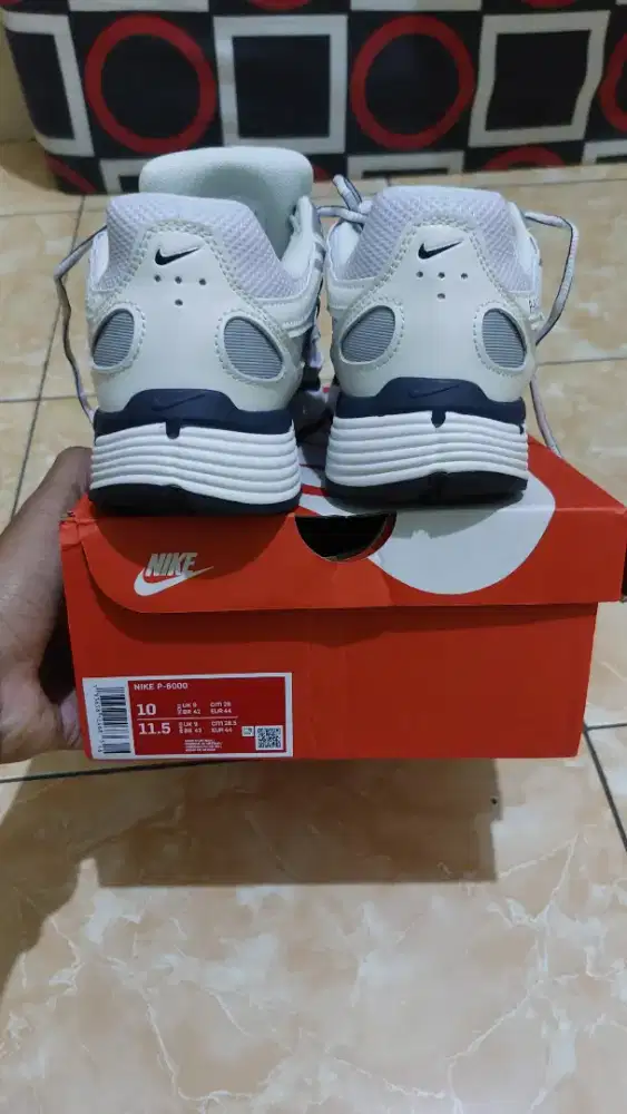Nike p6000 obsidian summit white size 44 / 28 centimeter