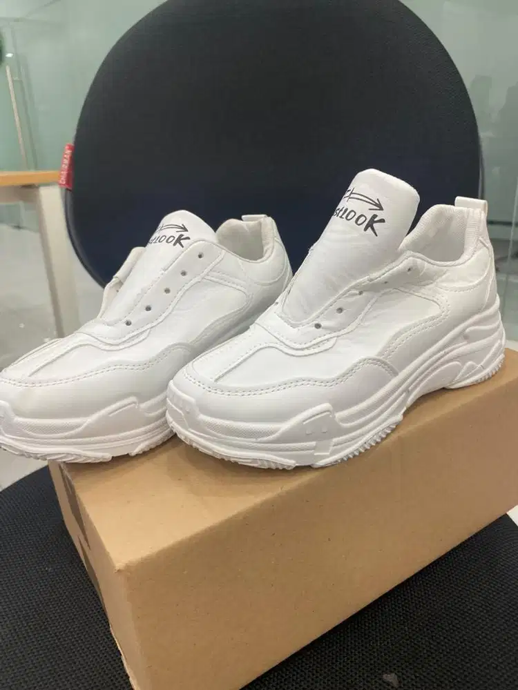 Sepatu Wanita JustLook Putih Size 36 - NEW