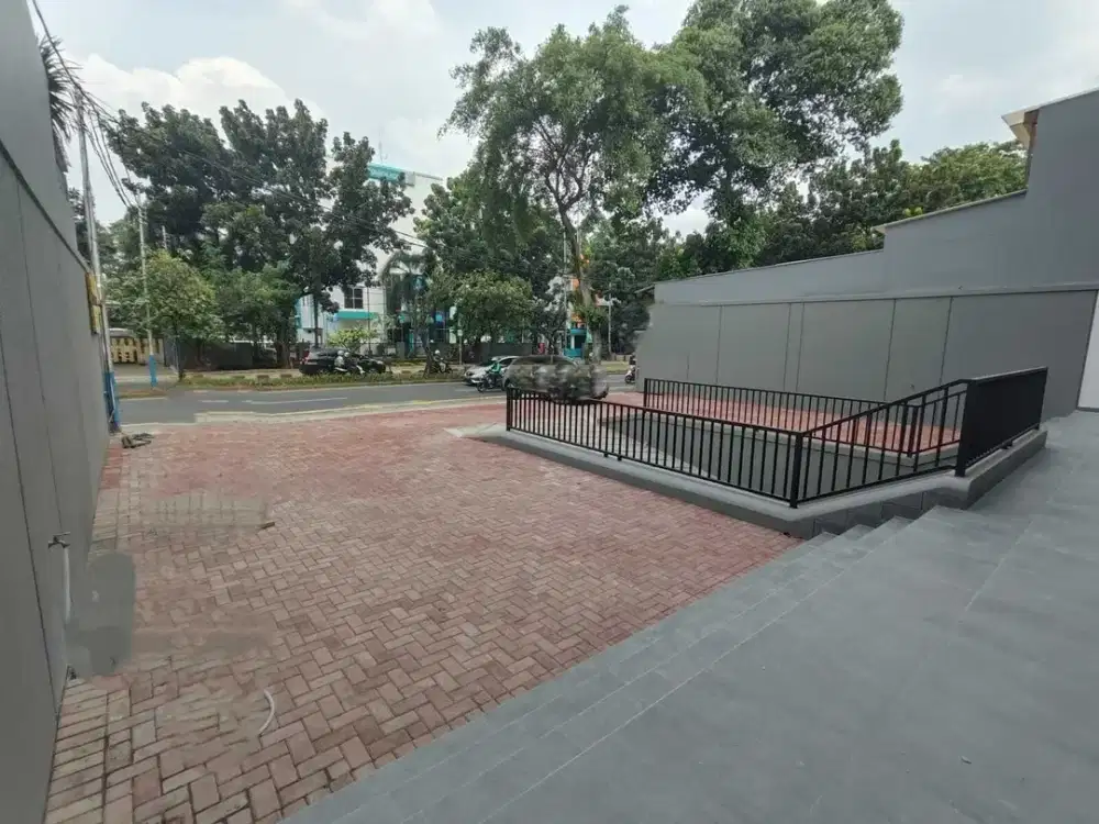 Dijual Gedung Brand New di Duren Sawit Jakarta Timur