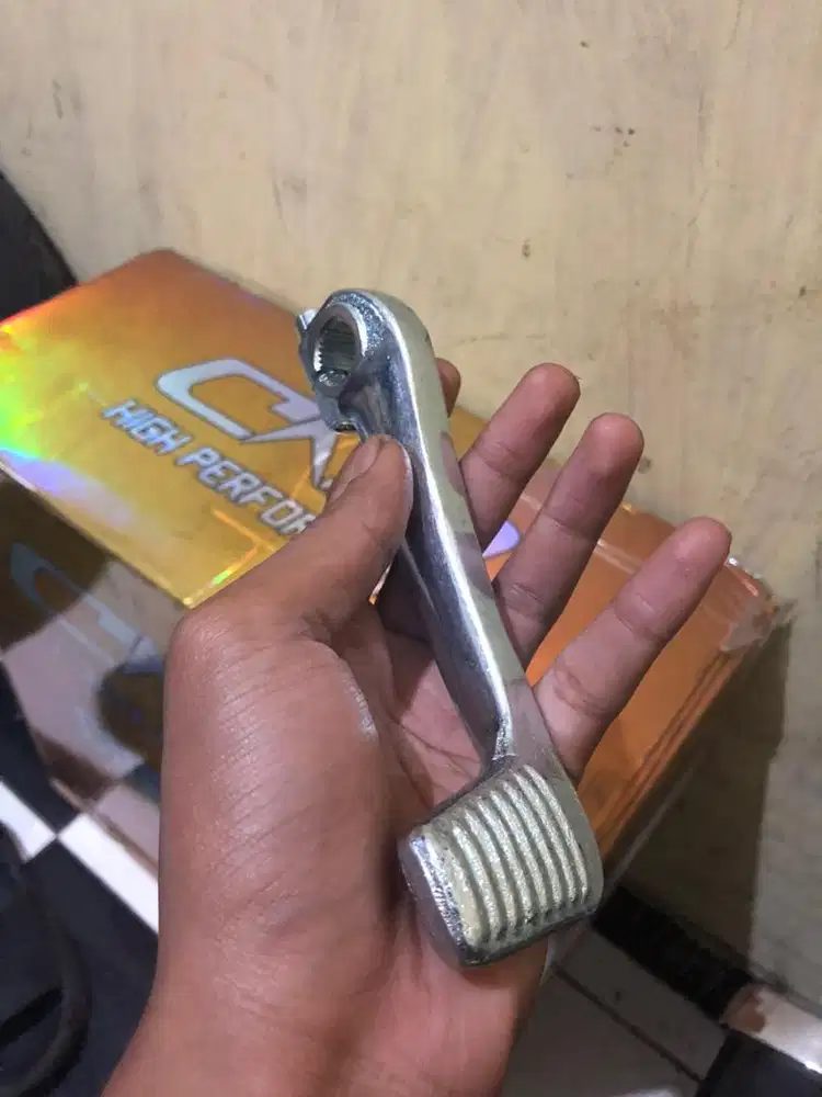 Selaan (engkolan) vespa clasic