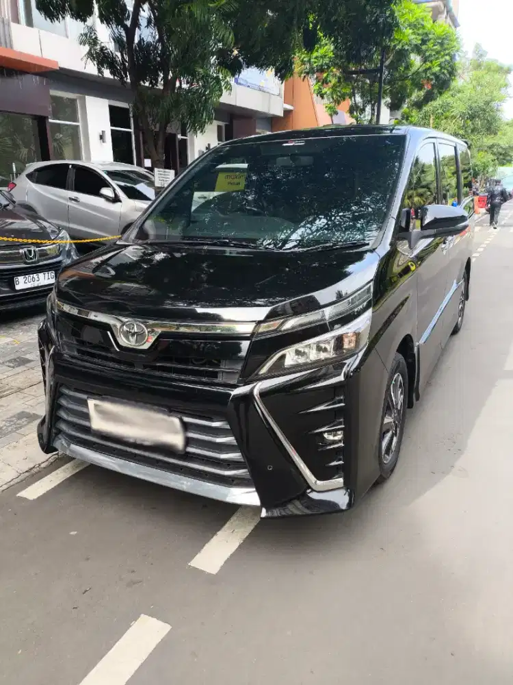 (Termurah) Voxy 2.0 AT 2020 sunroof Tgn 1 Pjk 03-26 Konds Istimewa