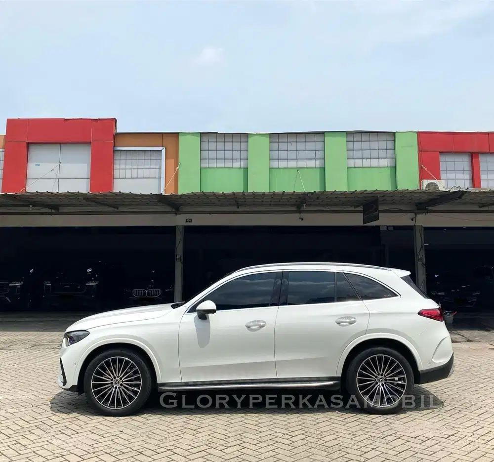 Mercedes Benz GLC300 AMG 2024/ 2025 KM 5rb ANTIK Mercy GLC300 GLC 300