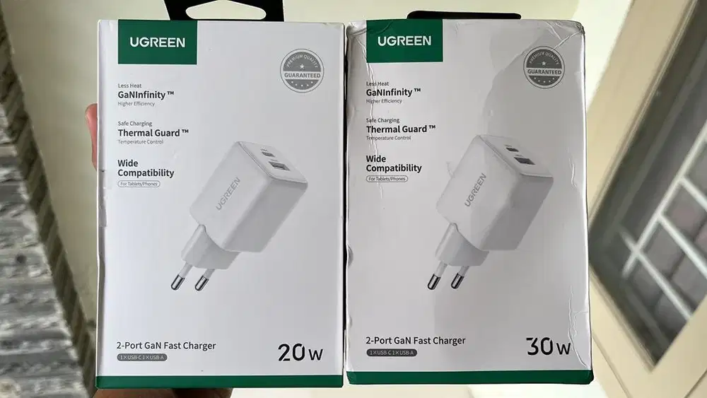 Adapter Ugreen dual port 20 watt & 30 watt