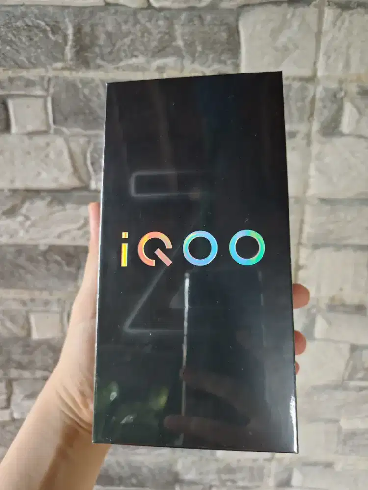 iQOO Z9 5G 12/256 New Segel