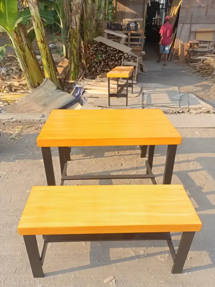 Meja Cafe warkop satu set kursi panjang