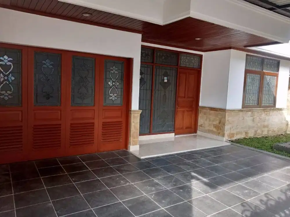Rumah Terawat Siap Huni di Taman Sakura Soekarno Hatta Bandung