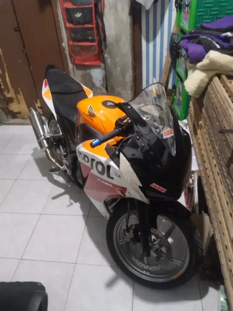 JUAL CBR K45A TAHUN 2015 POSISI MODIF RESING