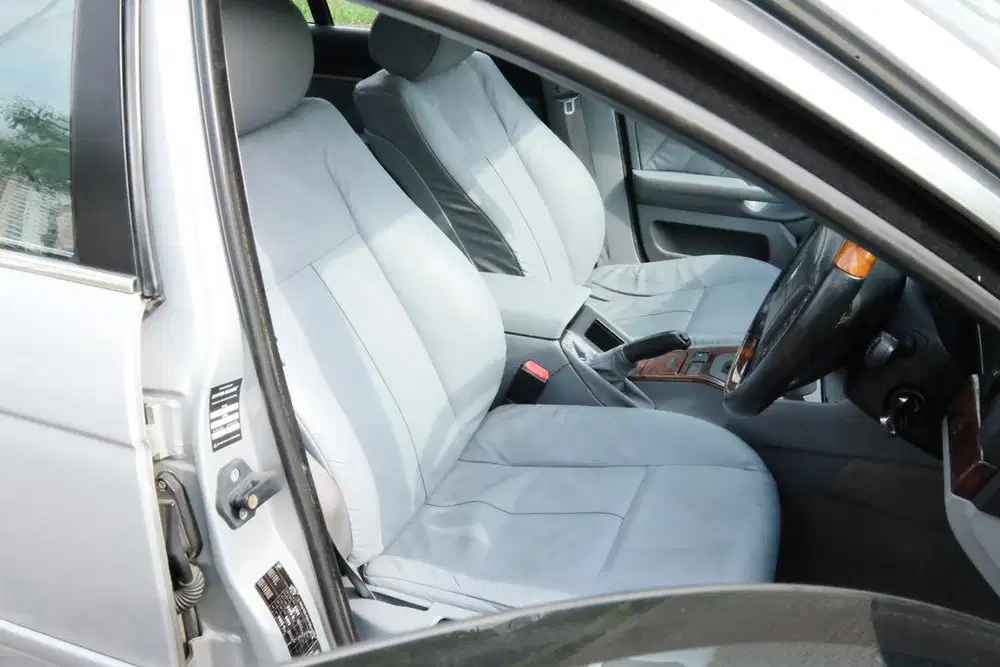 + - 60rb Km | Double Glass | BMW E39 | 520i | 2003 | Mint Condition