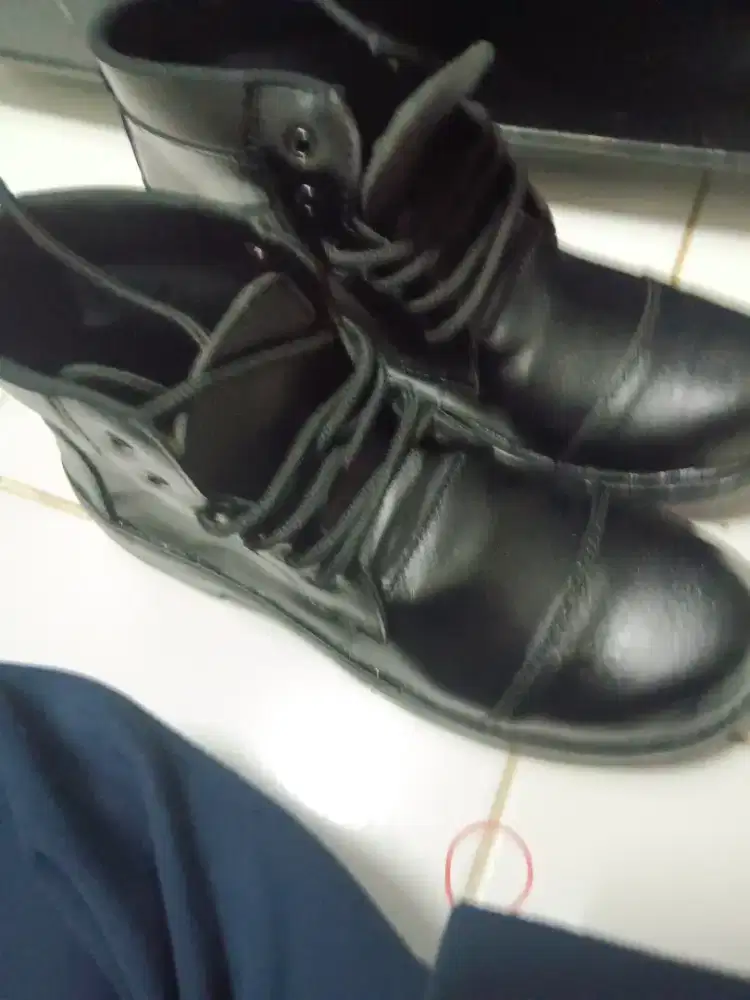 Sepatu boots caterpilar lavio