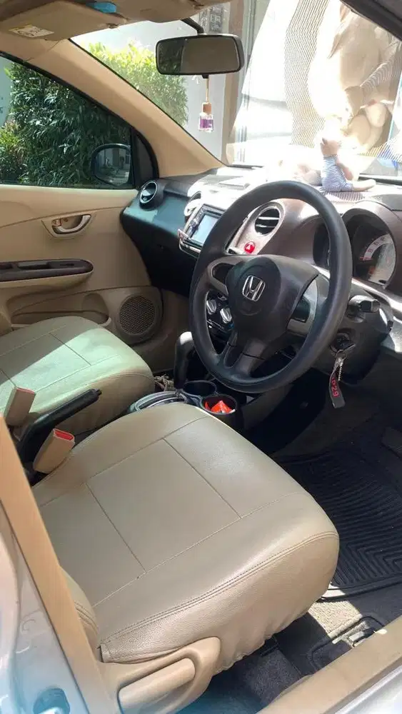 Mobil Brio E -cvt 2014