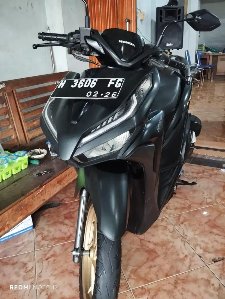 Vario 150 2021 hitam