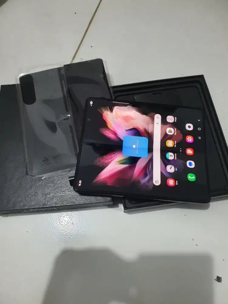 Samsung Z Fold 3 Sein