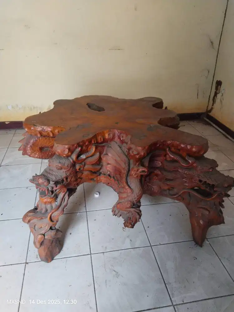 Furnitur unik relief jepara (MEJA & HIASAN DINDING)