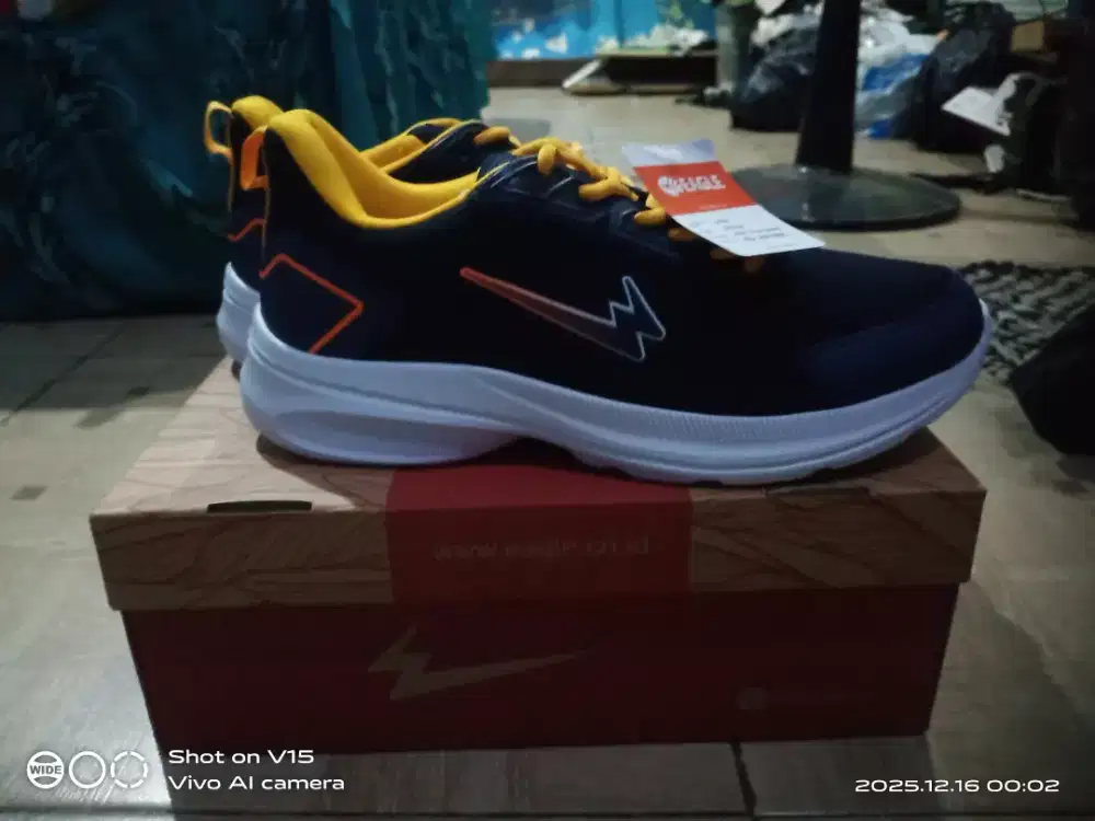 Jual sepwtu joging merk eagle