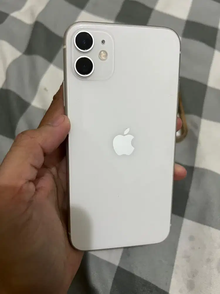 iPhone 11 64 gb ibox