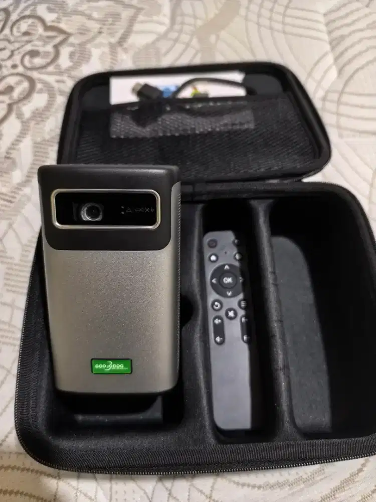 DLP Proyektor + Screen + Stand Telescope