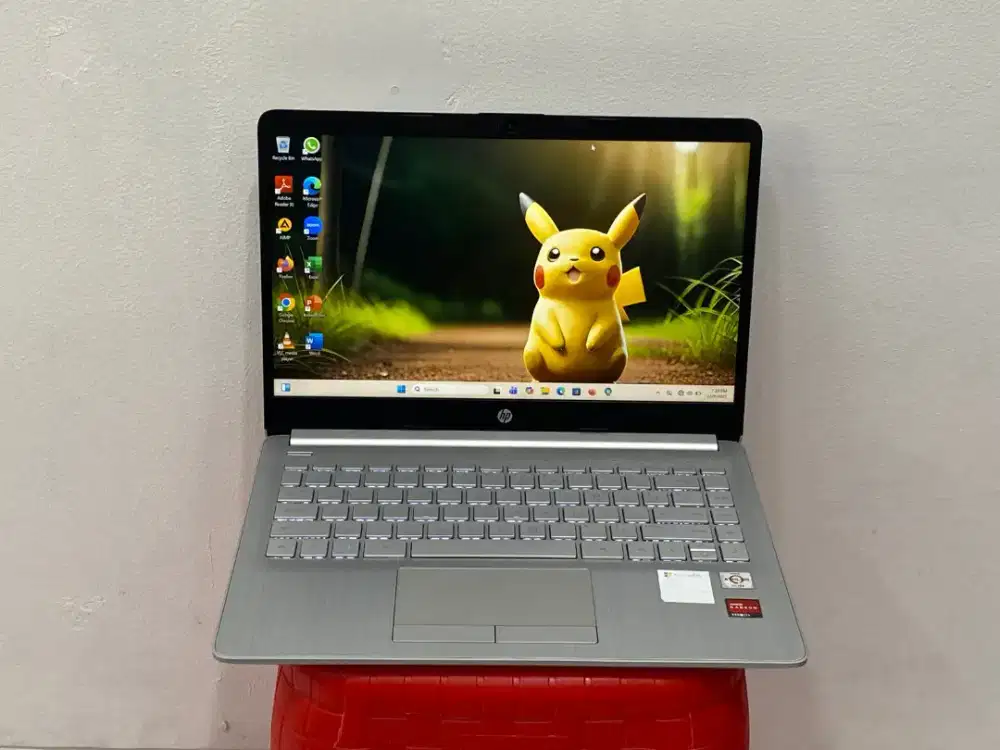 LAPTOP HP 14s-dk1xxx/AMD Athlon silver 3050U /Ram 4GB /SSD 512GB