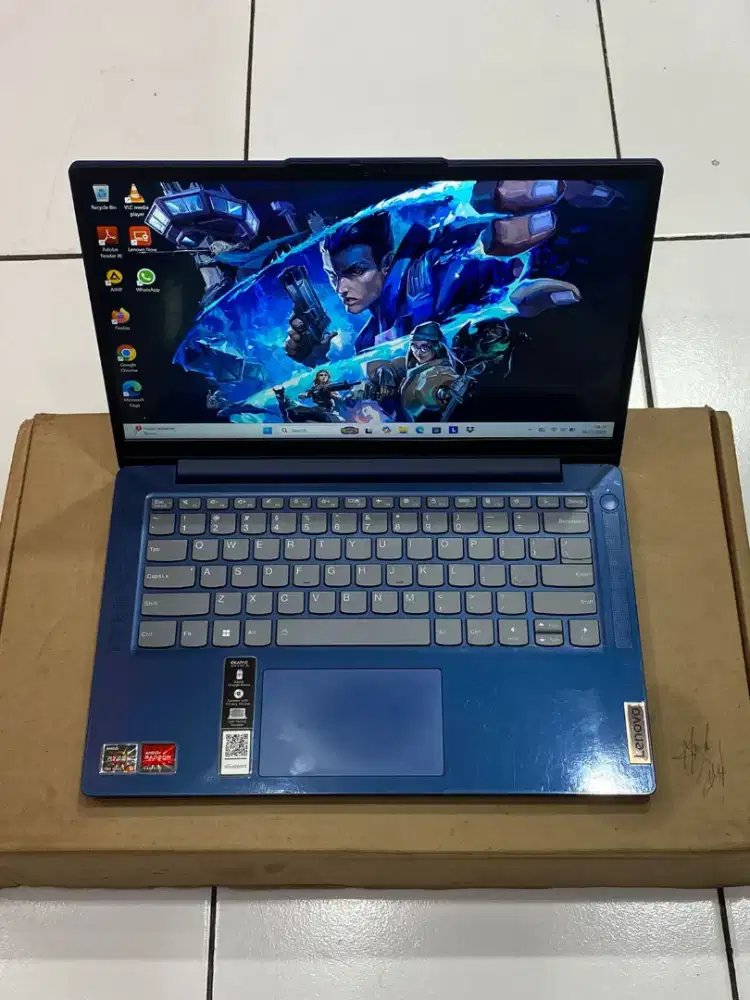 Lenovo Ideapad Slim 3 Processor AMD Ryzen 5 7520U /Ram 8GB /SSD 512GB