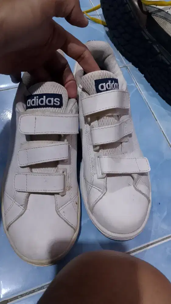 Sepatu Adidas size 41