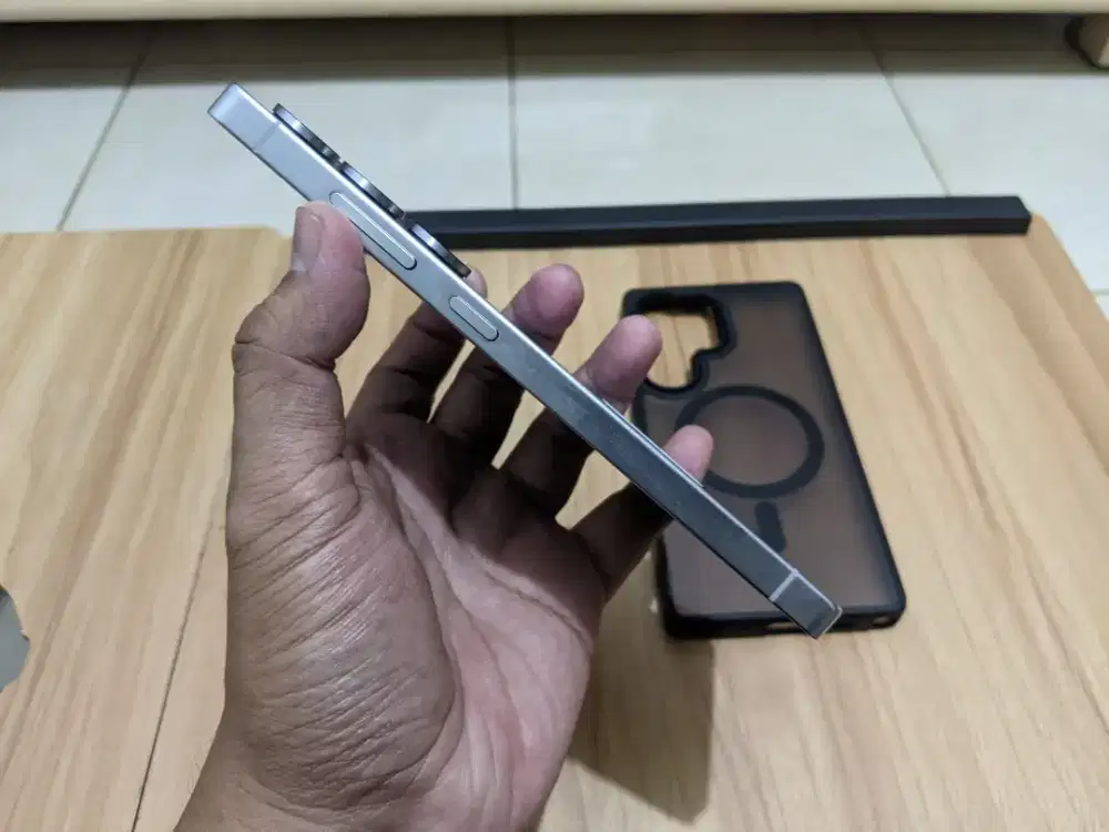 Samsung Galaxy S25 Ultra 512GB HP Only ( Resmi Sein Indonesia )