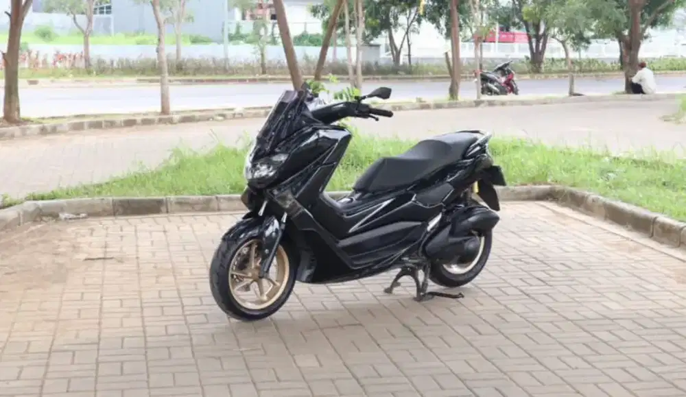 Nmax 155 2018 Hitam