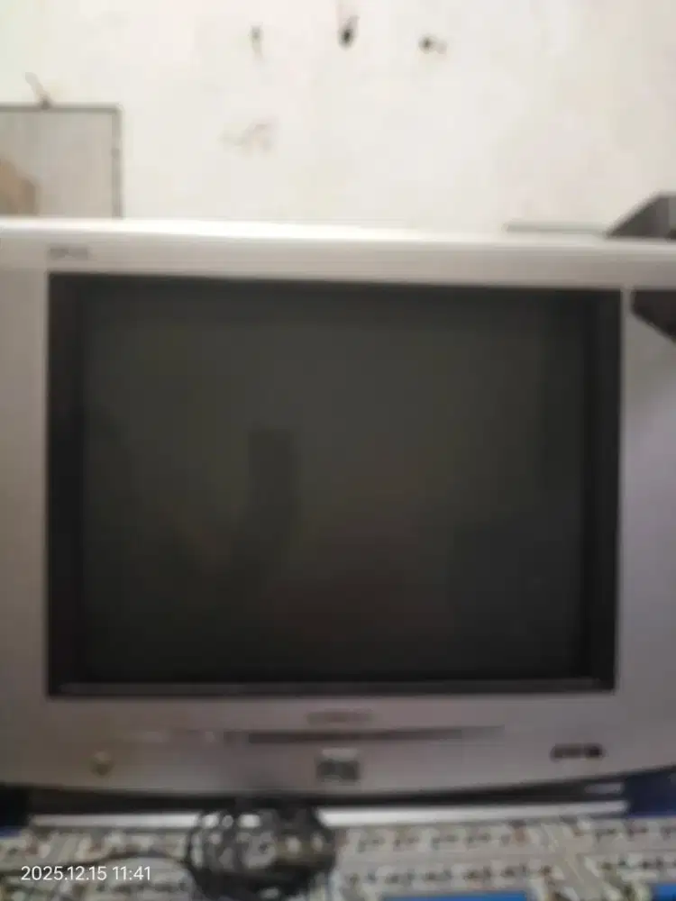 Dijual 2 pcs TV tabung