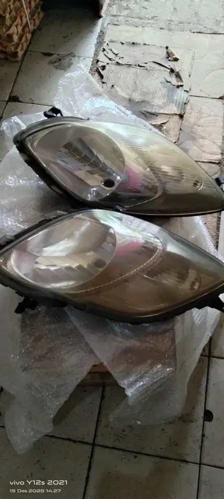 Mika Lampu depan original yaris 2012 bapau