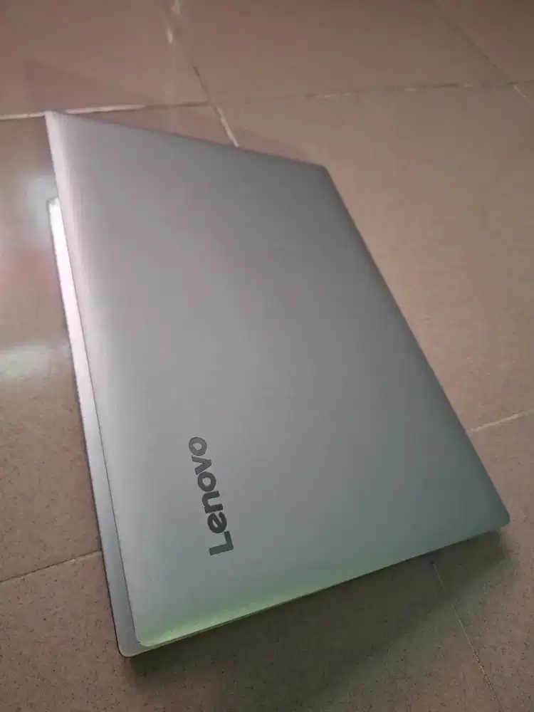 Bismillah dijual laptop lenovo slim core i3 ram 8gb siap pakai