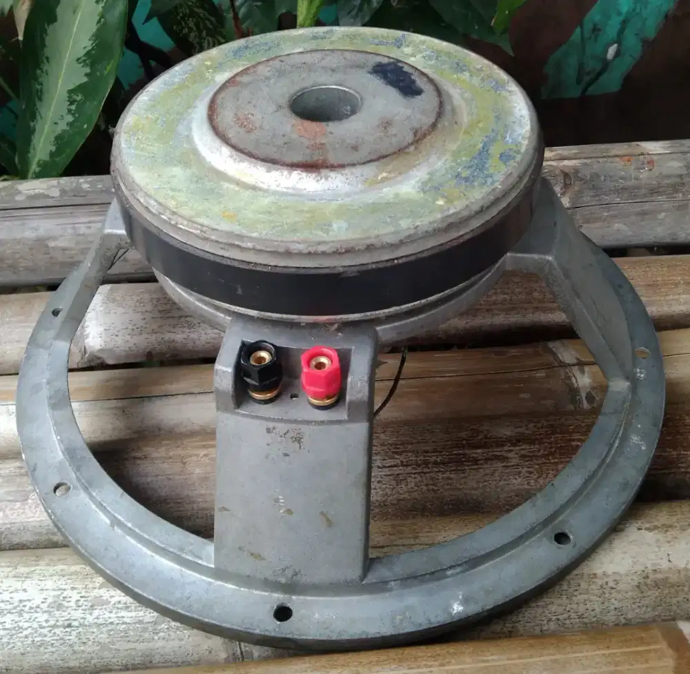 rangka speaker 12 inch