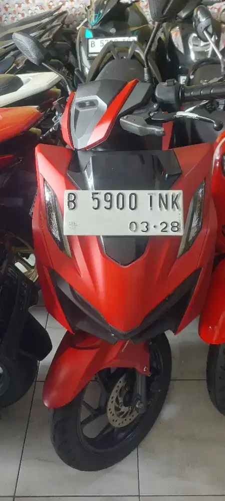Jual motor honda vario 160 thn 2023 komplit pjk hidup bisa kridit