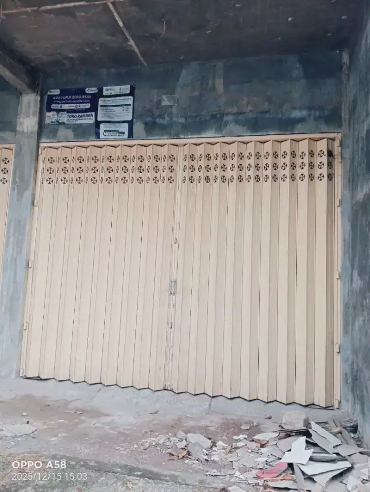 pintu harmonika