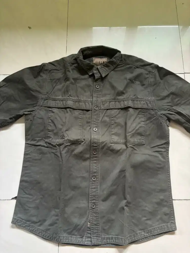 kemeja eiger army