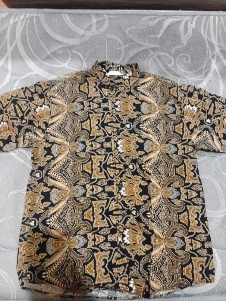 Dijual kemeja size XL satuan 50 ribu