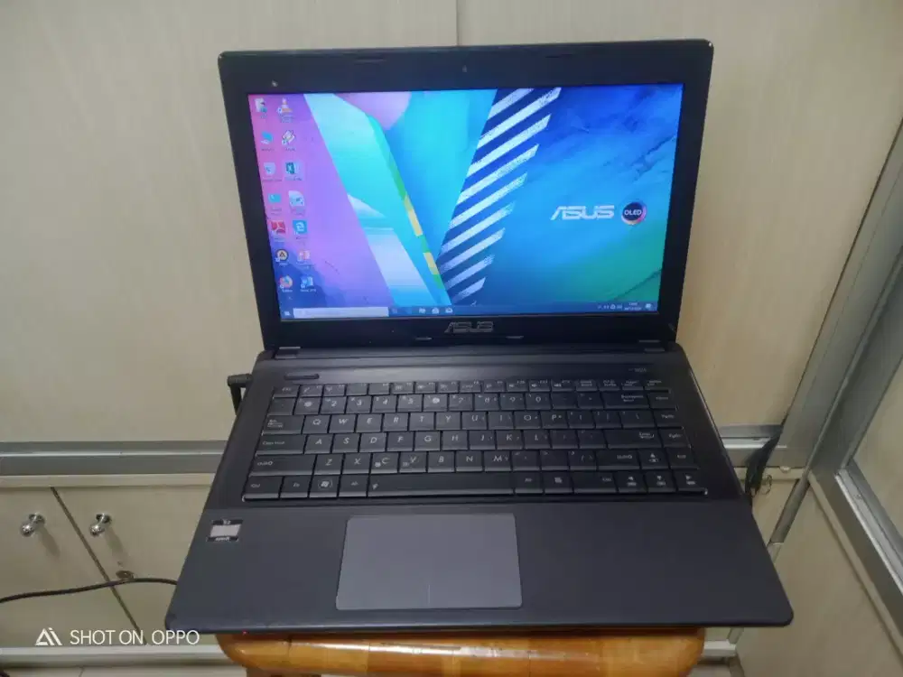 Jual Laptop X45U Murah 
Spesifikasi
Procesor AMD  Dual-core/R