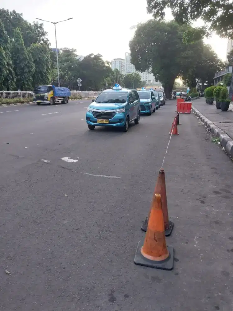Lowongan Driver taksi Bluebird